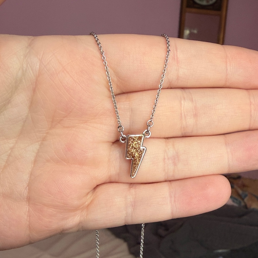 Coach Silver Lightning Bolt Necklace 40$